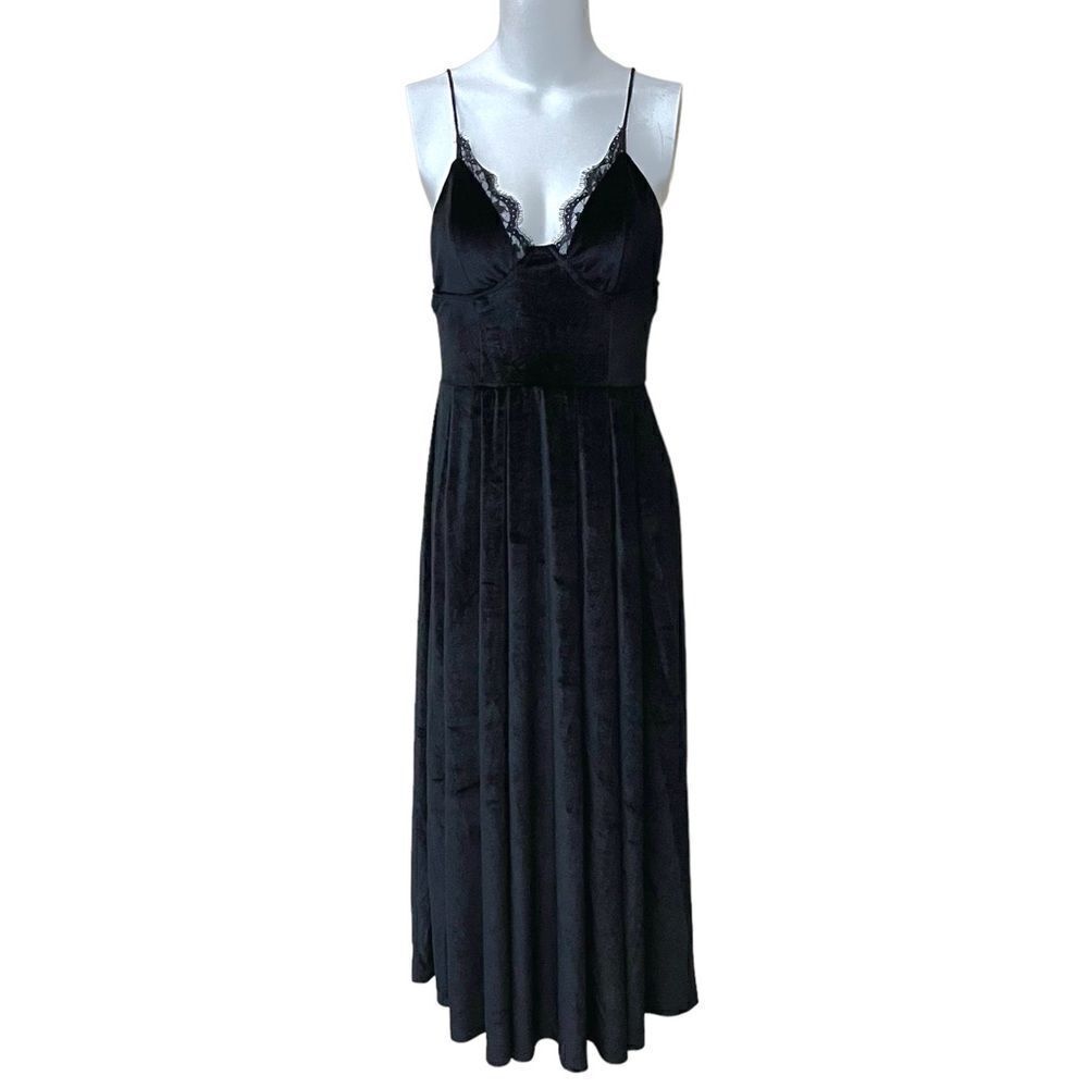 Black Velvet Sleeveless Midi Dress